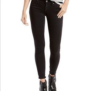 Levi 711 Skinny Black Jeans
